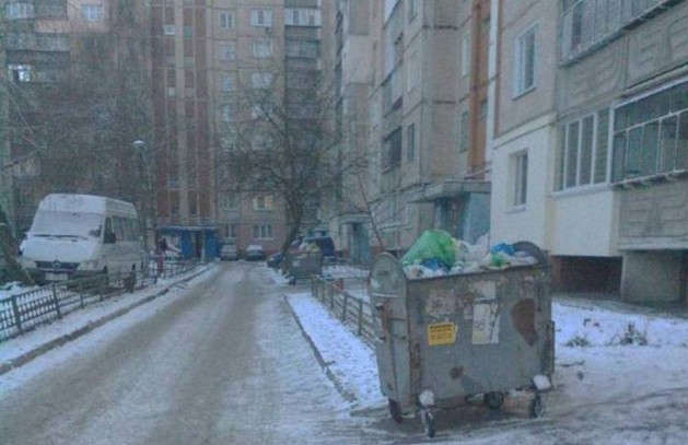 Комунальники «отримали на горіхи» за невивіз сміття та холод в оселях
