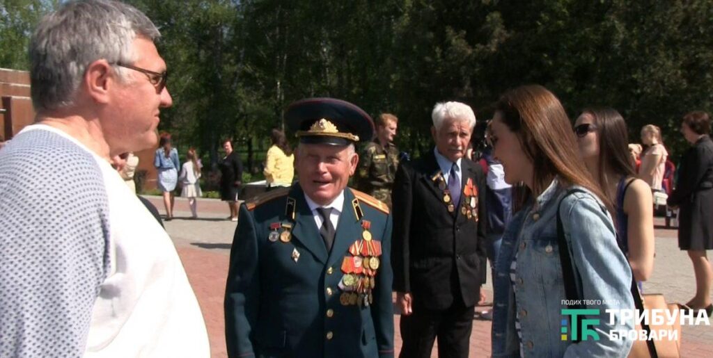 Покладання квітів, велопробіг, шахові та футбольні турніри — Бровари відзначили День перемоги