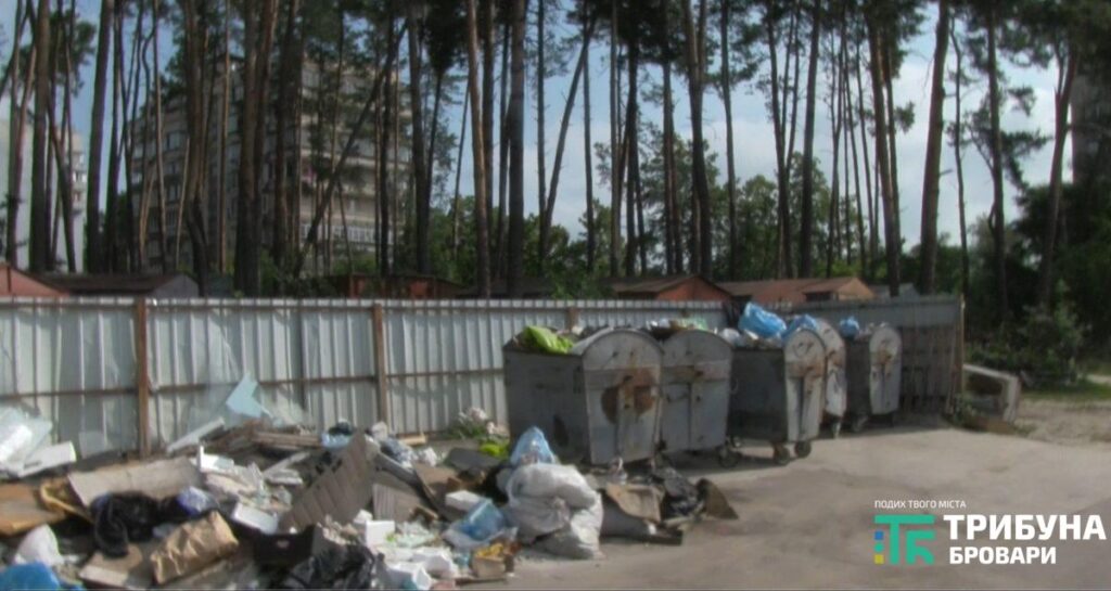 Депутати пропонують облаштувати сміттєві майданчики інформаційними стендами