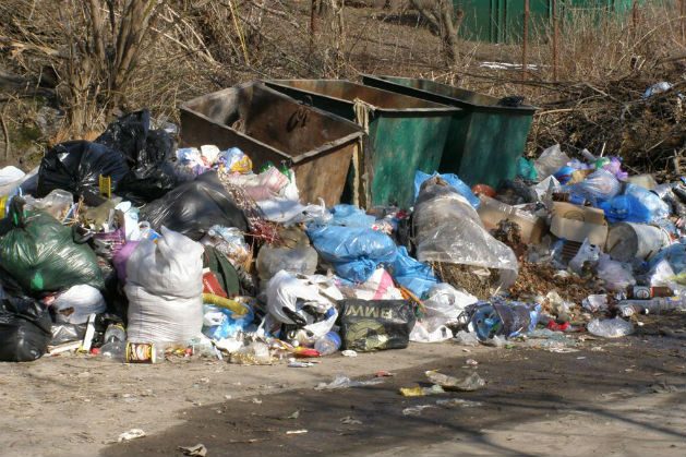 Влада вчергове заговорила про зміну перевізника з вивезення сміття