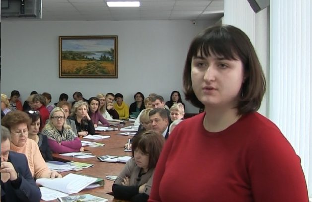 У Броварах ще одна людина випала з вікна. Потерпілий у лікарні
