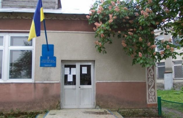 У Плоскому відкликають депутатів, у Требухові — параліч влади