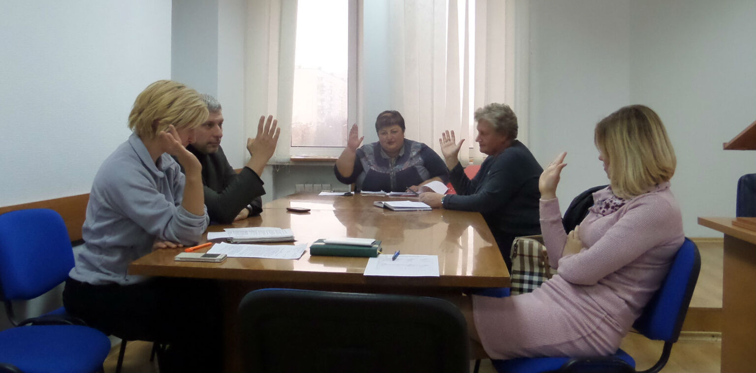 Громадська рада при управлінні освіти шукає активістів