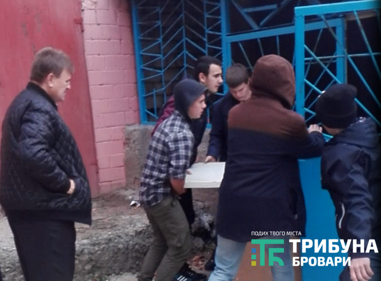 Замість навчати – учнів Броварського профліцею експлуатують?