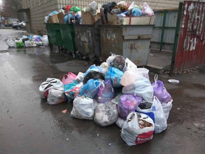 Знову? Бровари готуються до чергового конкурсу на визначення перевізника сміття