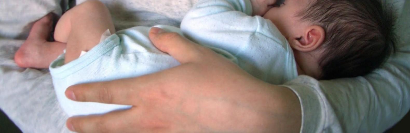 Працівник пологового відділення захворів на кір, спалах недуги триває, – медичні новини