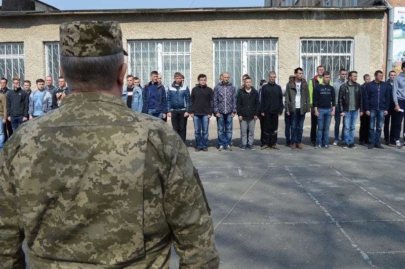 Осінній призов: сформовано комісію для відбору строковиків