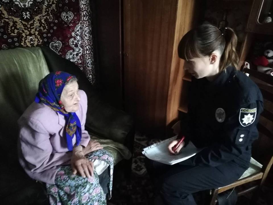 Операція «Візит»: дільничні офіцери пояснюють мешканцям Броварів та району «як не стати жертвою злочину»