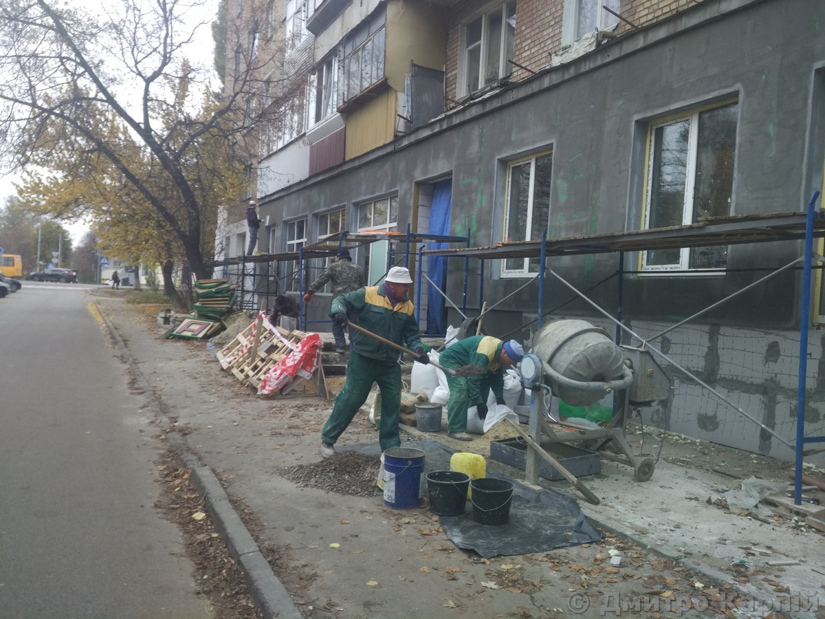 Ремонт у майбутній амбулаторії на Порошинці до Нового року завершити не встигнуть, – Кравцов
