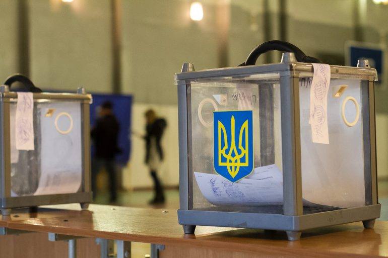 Президентські перегони-2019: окружна виборча комісія розпочала свою роботу