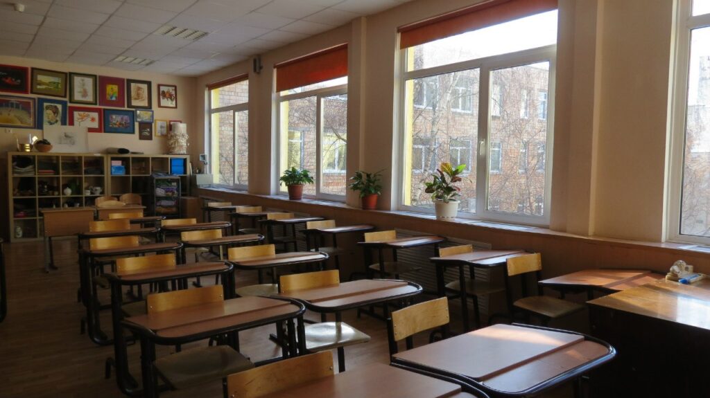 В усіх школах Броварів оголошено карантин через зростання захворюваності порожній клас