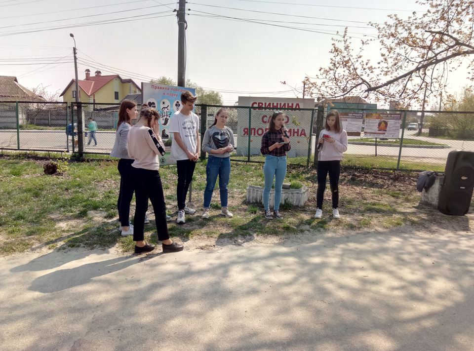 Чому не можна спалювати листя: як учні школи №3 вчили дорослих
