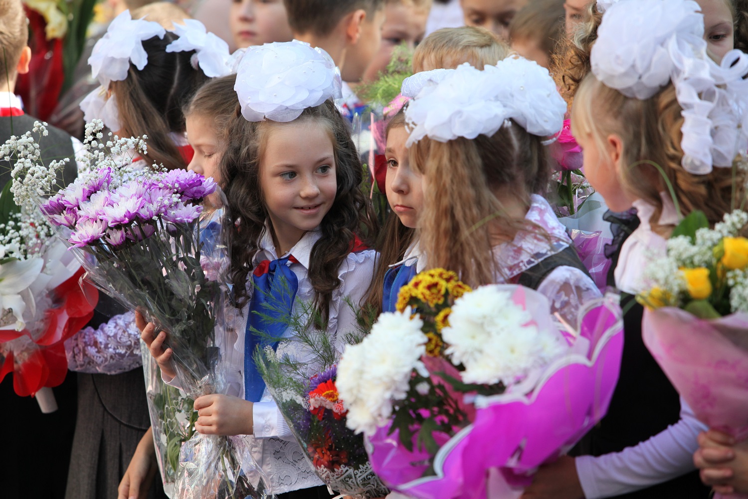 Благодійність замість квітів: школи та садочки закликають долучитися до акції у День знань