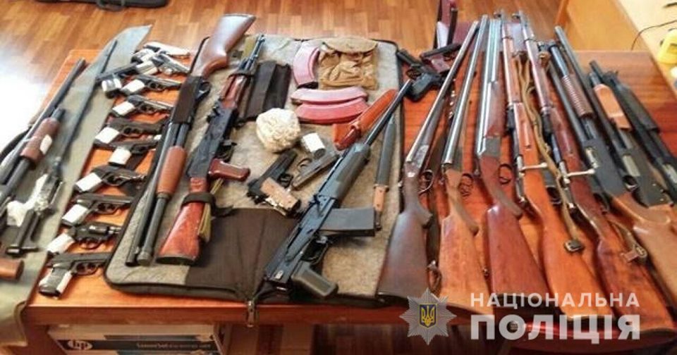 Місячник добровільної здачі зброї стартує на Київщині з 1-го жовтня зброя