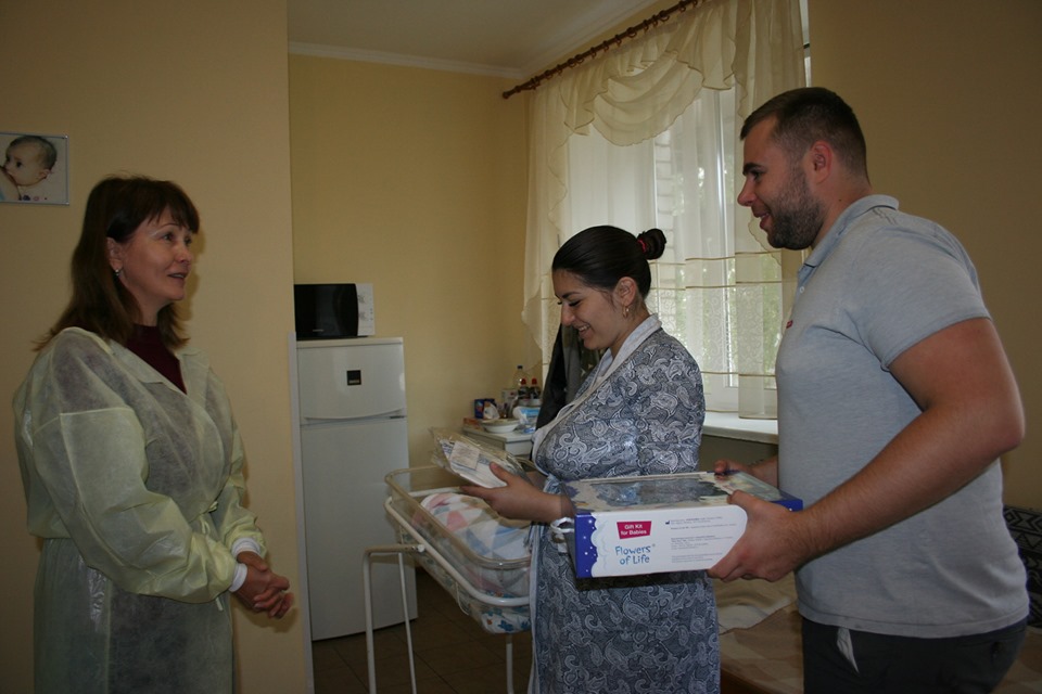 подарунки батькам новонароджених