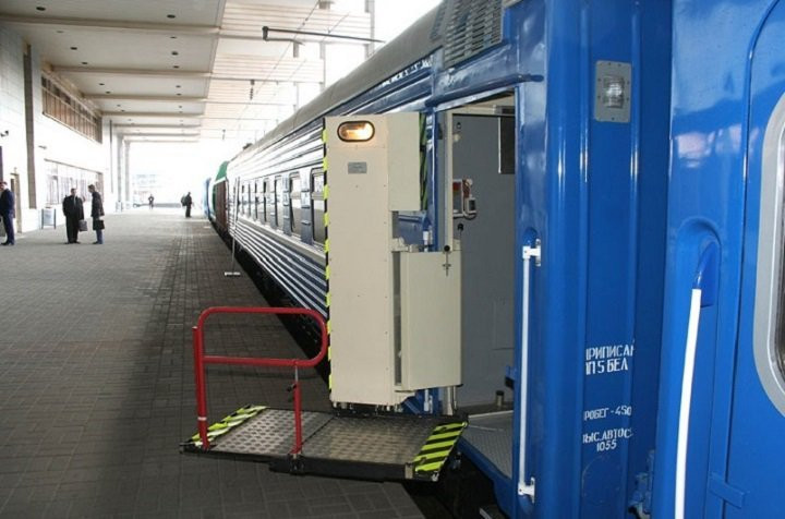 Спецвагони для людей з інвалідністю в Укрзалізниці можна замовити онлайн