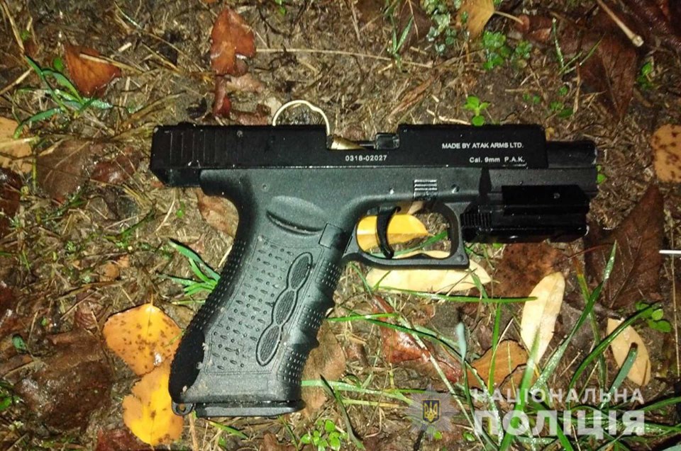 Вистрілив чоловікові в руку: в Броварах затримали стрільця на місці злочину зброя