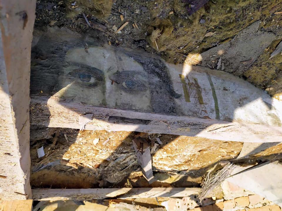 дах школи в селі Русанові