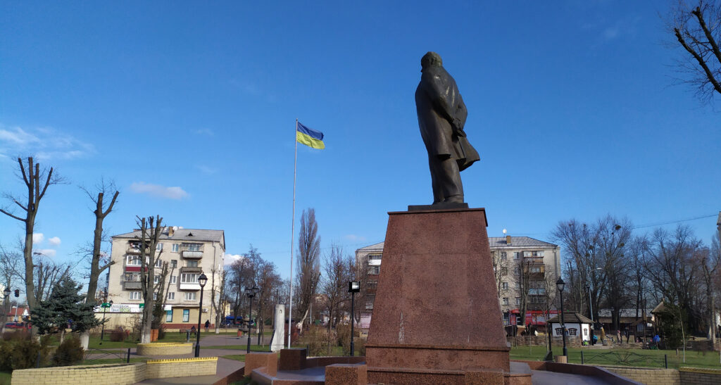 І Розвилку згадайте незлим тихим словом