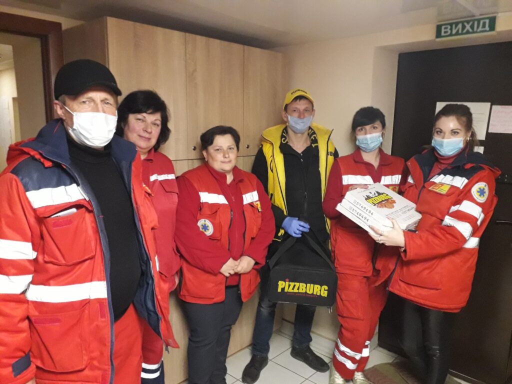 Піцерія «Pizzburg»: щодня до кінця карантину броварським медикам безкоштовно доставлятимуть піци Піцбург