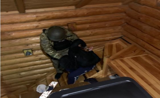 Стрілянина у Княжичах: правоохоронці затримали озброєного хулігана Стрілянина в Княжичах