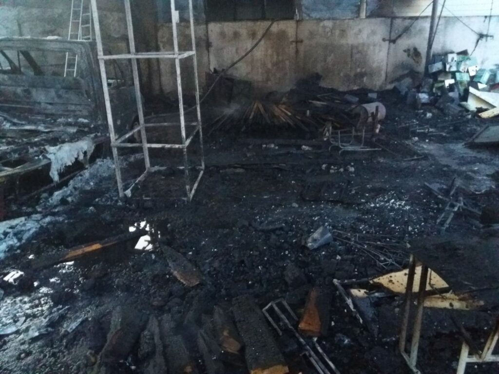 Пожежа у Броварах на меблевій фабриці пожежа на Січових Стрільців