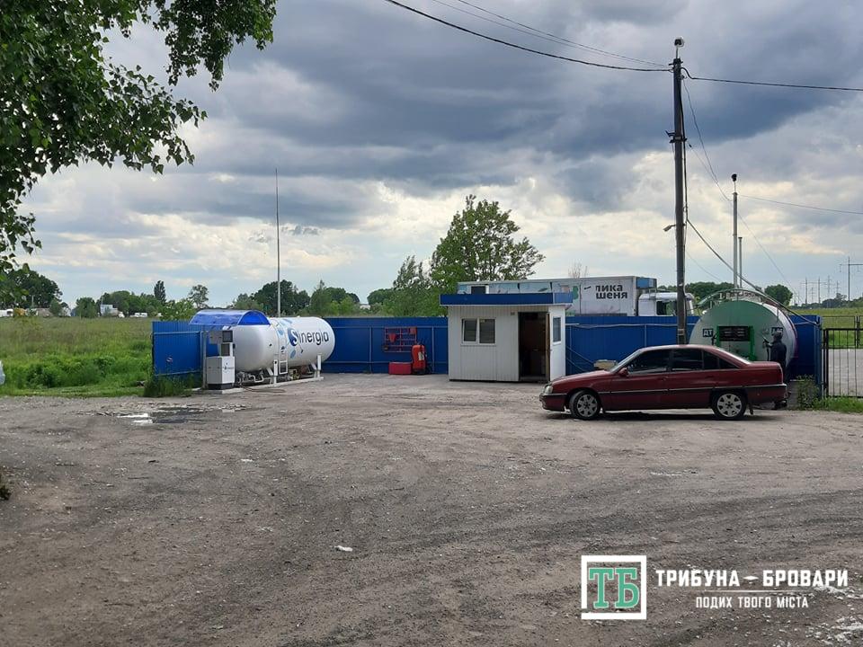 Нелегальні АЗС та АГЗП в Броварах: їх закривають, а вони відкриваються Нелегальні автозаправки