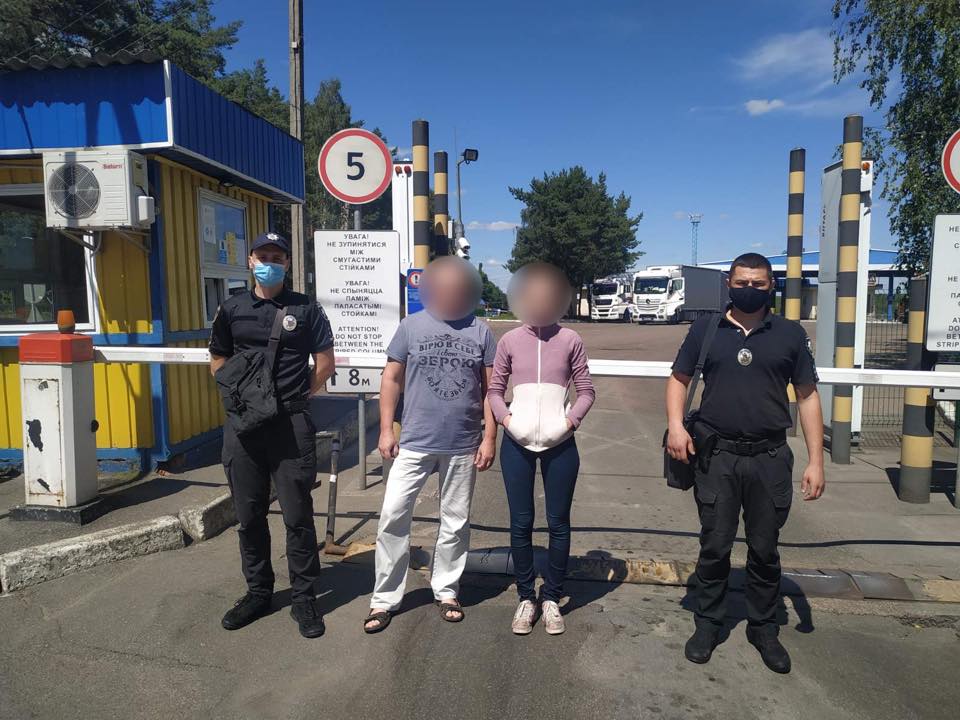 До хлопця в Москву: поліція відшукала неповнолітню «мандрівницю» утікачка