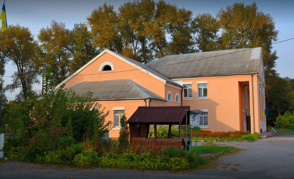 У Семиполках невідомі обікрали Будинок культури Будинок культури с. Семиполки