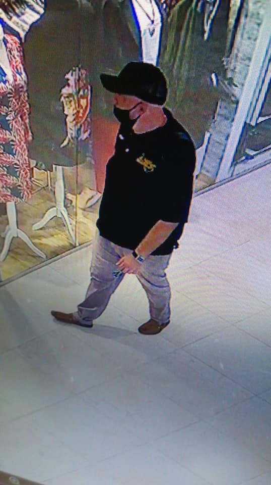 Шахрай із &laquo;Mark Mall&raquo;