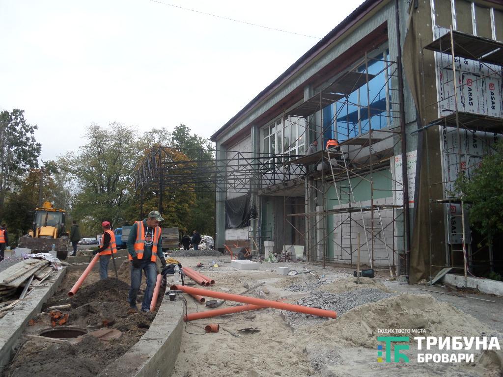 Приймальне відділення броварської лікарні ремонтують під стандарт брендбуку. ФОТО ББКЛ