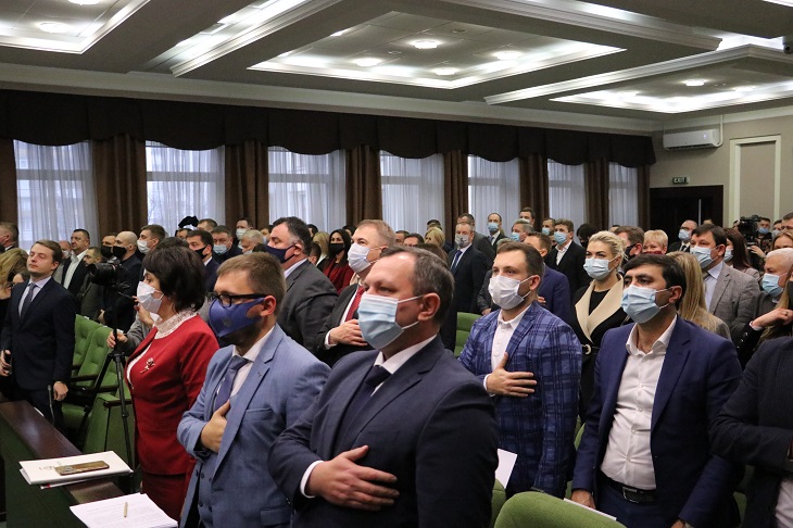 Відбулося перше засідання новообраної Київської обласної ради Перше засідання 8-го склипання КОР