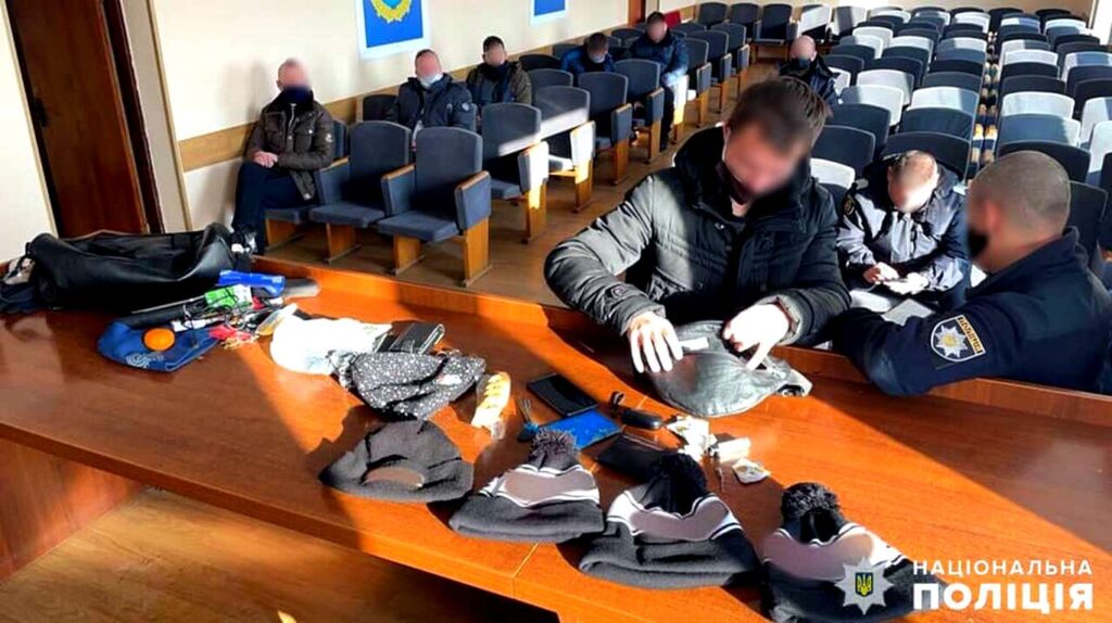 У Броварах затримали столичних учасників виборчих «каруселей». ФОТО Вибори 2021, затримання киян, каруселі