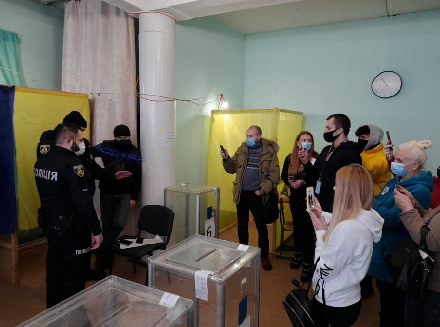 Поліція в Броварах зафіксувала ознаки «сітки» – останні порушення ДВК № 321232