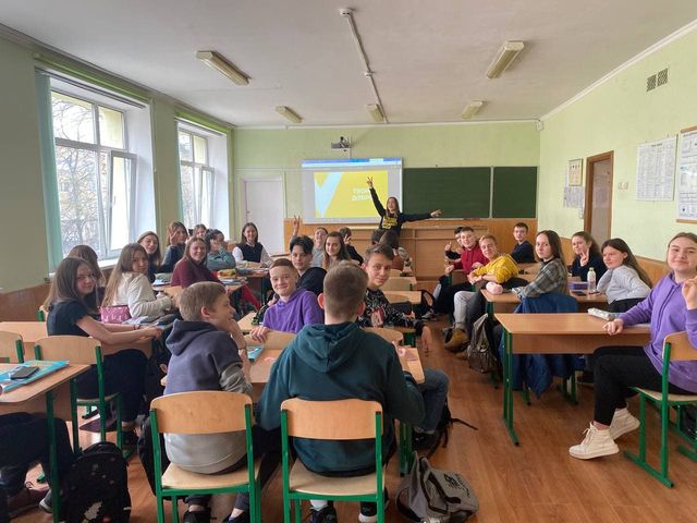 У броварських школах пропонують навчати дітей волонтерству уроки волонтерства