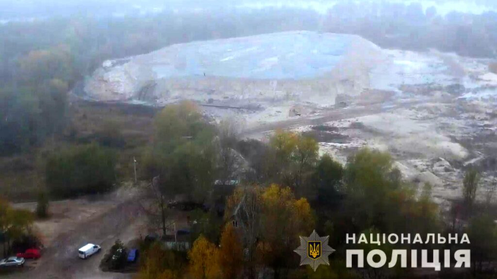 Незаконно видобували пісок на Броварщині: директору ТОВ повідомлено про підозру Незаконний видобуток піску під Рожнами