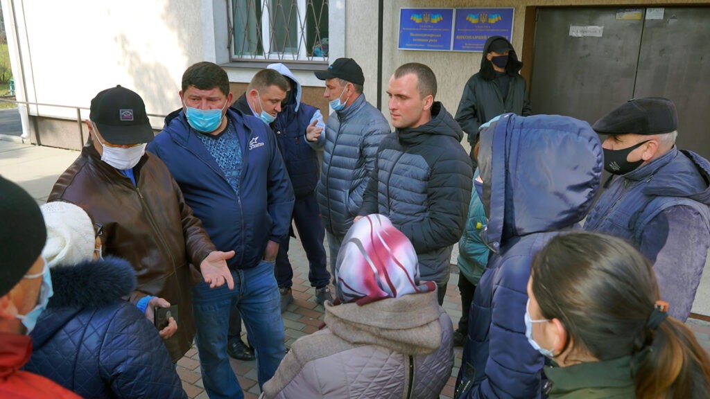 Мешканці Богданівки проти новопризначеного старости села. Відео