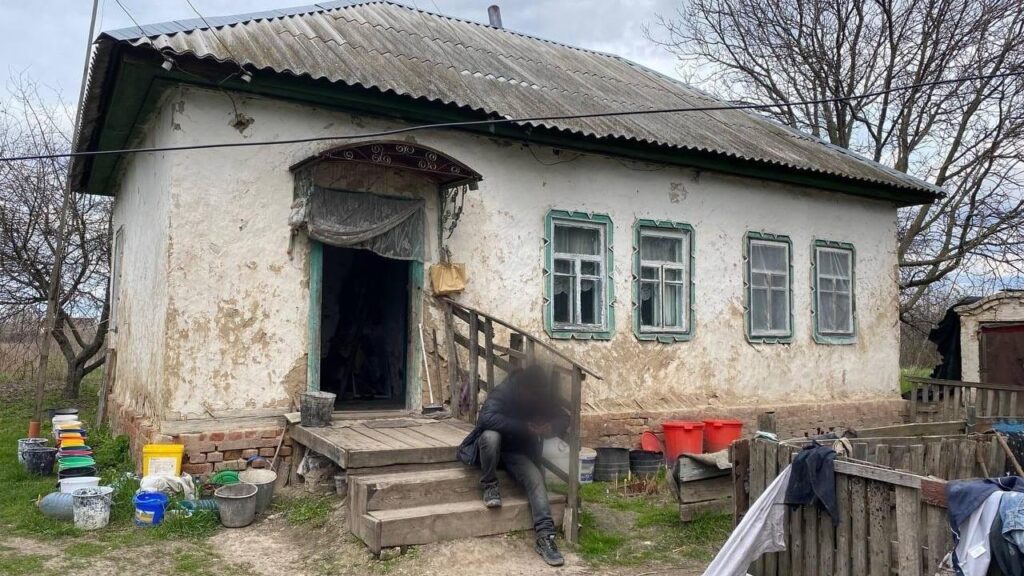 Зґвалтував свою бабусю: гоголівчанин отримав вирок за напад на 91-річну родичку згвалтував бабусю у Гоголеві, фото - поліція