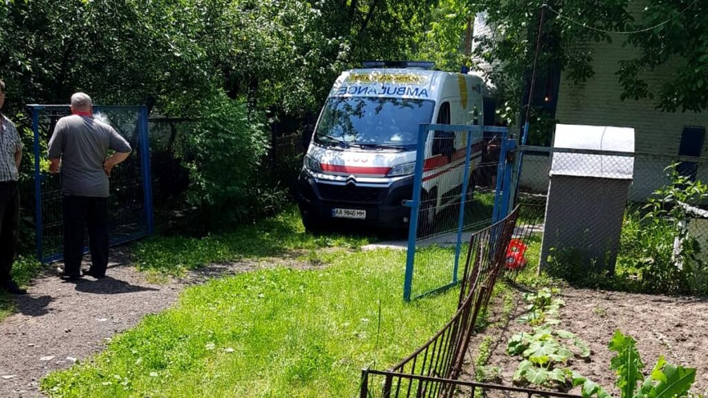 У Броварах на очисних спорудах ледь не задихнулися дві жінки. ФОТО отруїлися метаном, фото - ДСНС