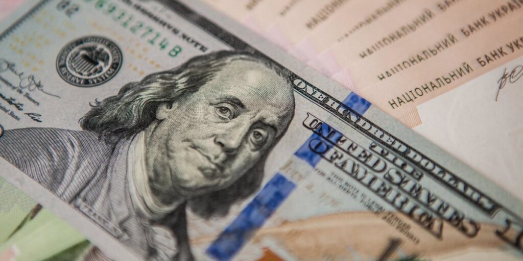 Українські обмінники приймають не всі долари: причини