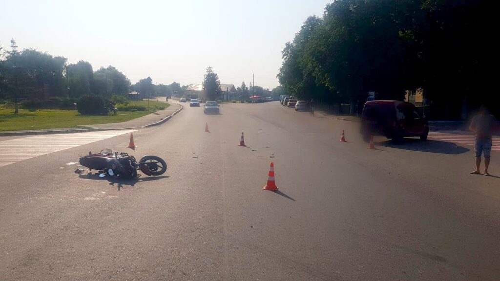 ДТП в Требухові за участі мотоцикліста, фото - поліція
