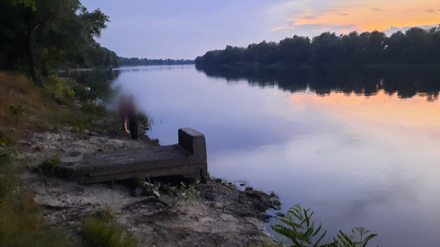 Знайшли тіло підлітка, що потонув у Десні біля пляжу в Пухівці