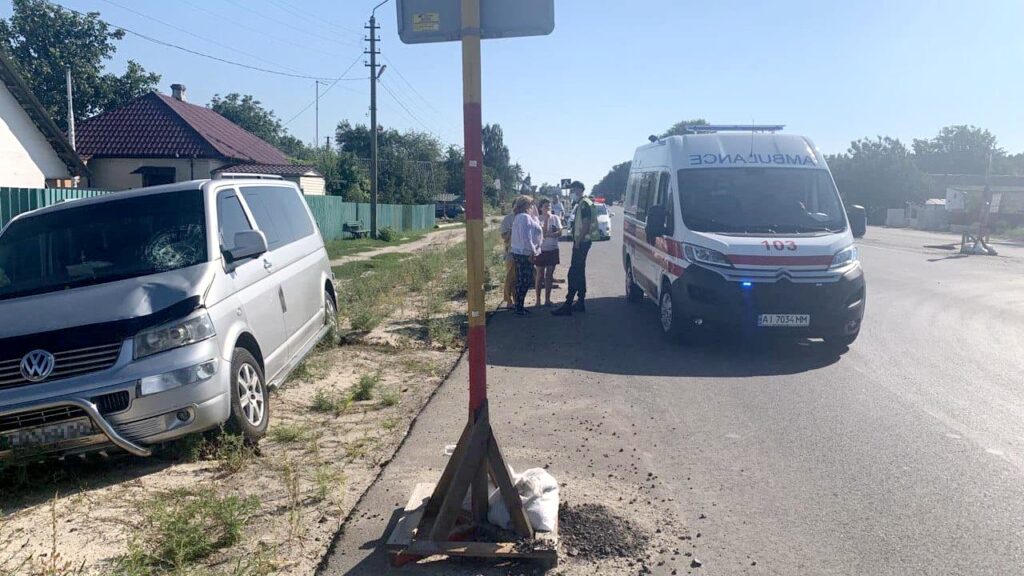 У Заліссі на пішохідному переході збили дівчину. ФОТО