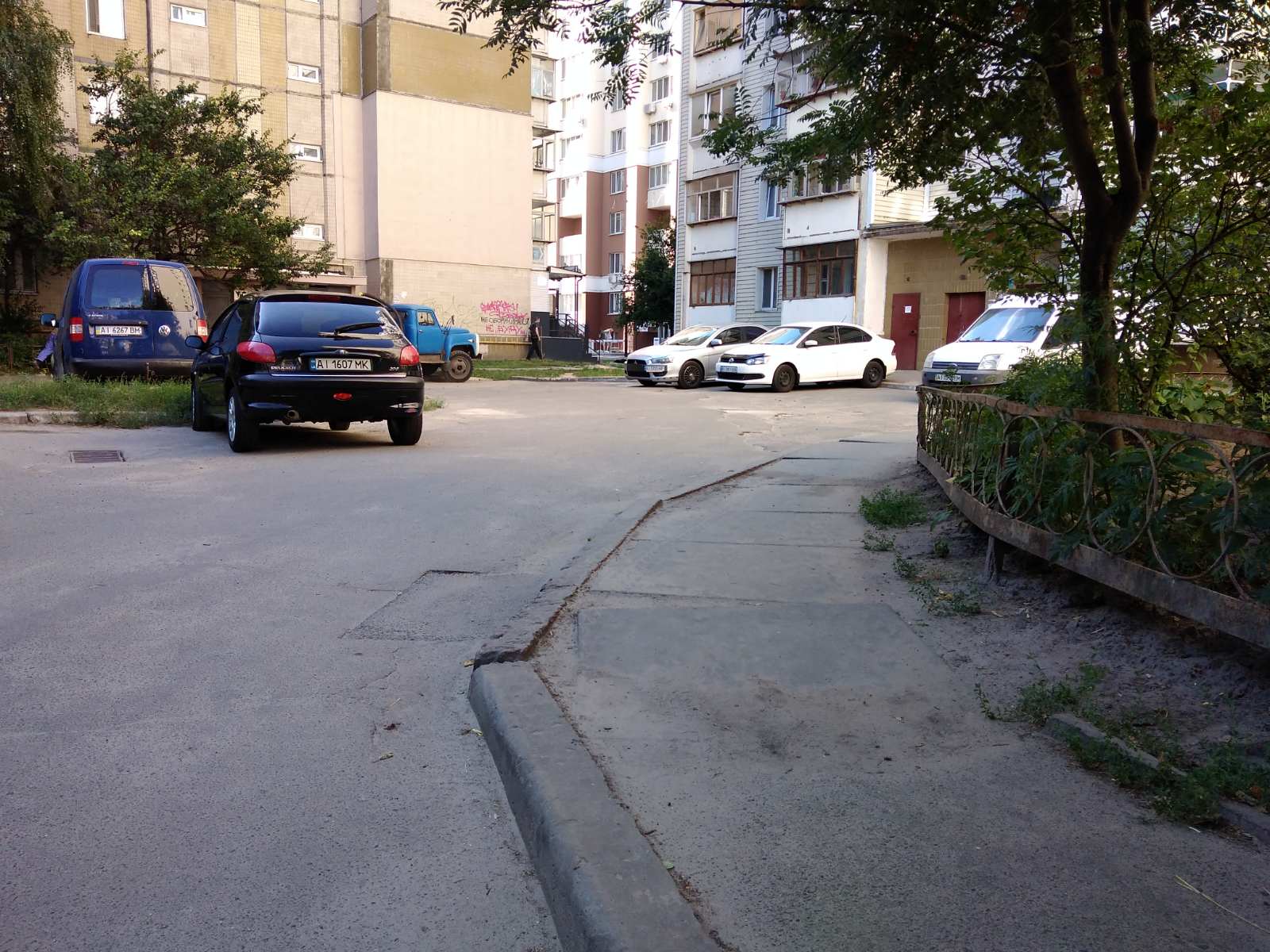 вул. Петлюри, 23-Б