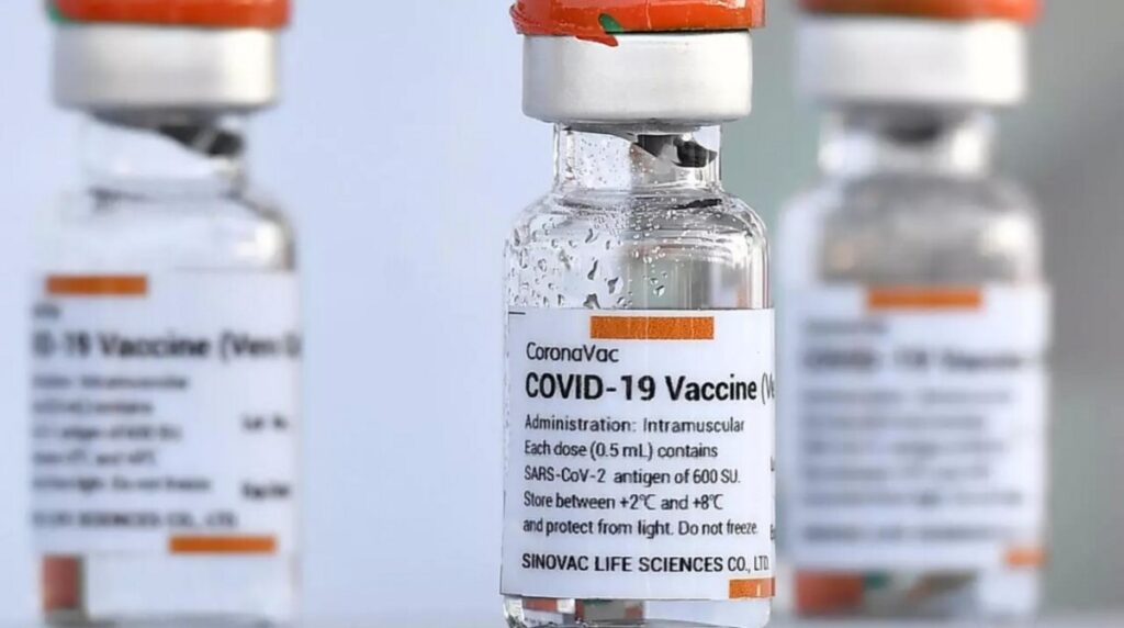Україна отримала ще 159 тис. доз вакцини CoronaVac. Скільки дістанеться Броварам?
