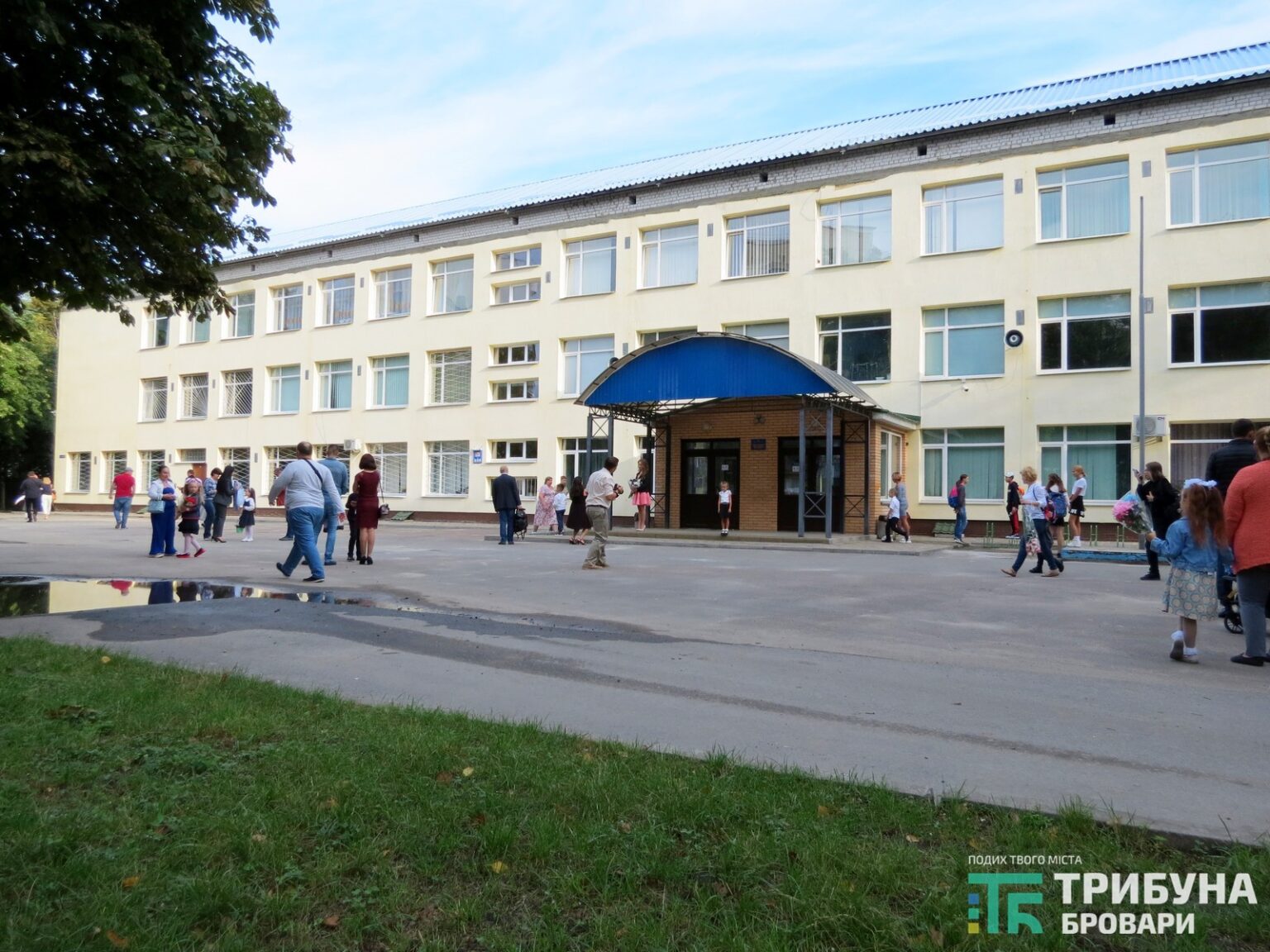 Початок навчального року, 1 вересня, школа 7, фото - Захар