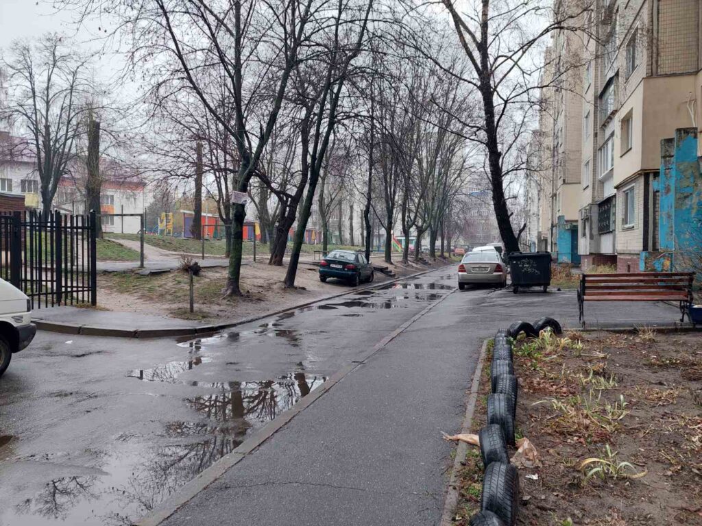 У Броварах біля дитсадка «Оленка» і в зоні відпочинку на Київській облаштують вуличне освітлення вул. М. Лагунової, освітлення