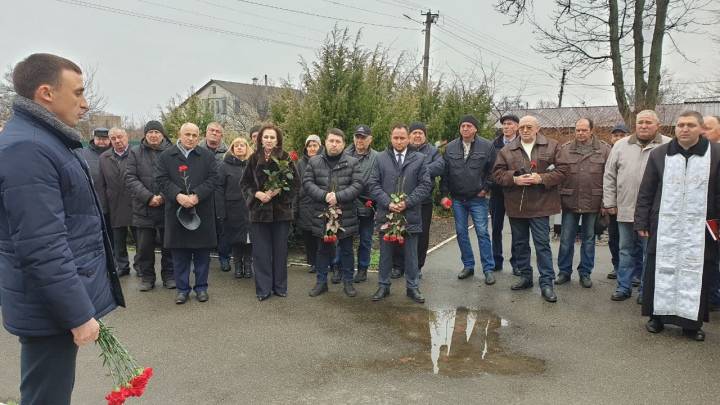 Відкриття пам'ятника чорнобильцям у Літках