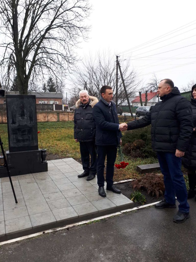 Відкриття пам'ятника чорнобильцям у Літках