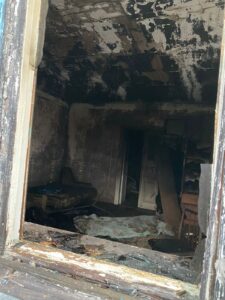 підпалена хата в Рожнах